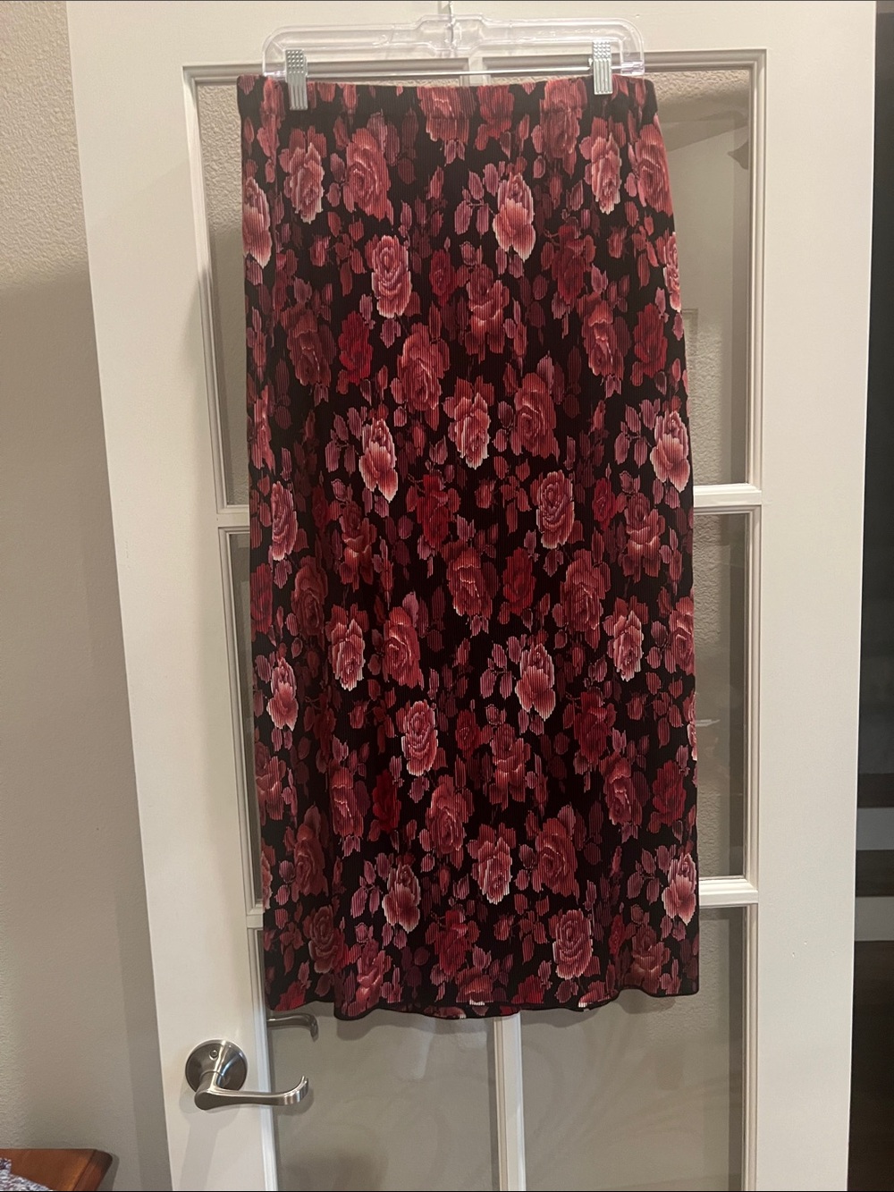 Rose-Print Midi Skirt in Burgundy and Pink Size Large